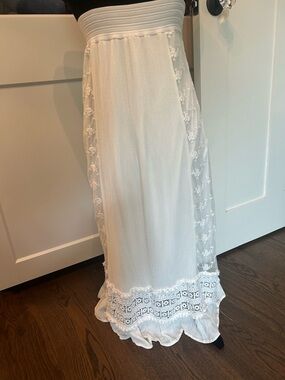 Solitaire White/Cream Maxi Skirt with Lace Hem